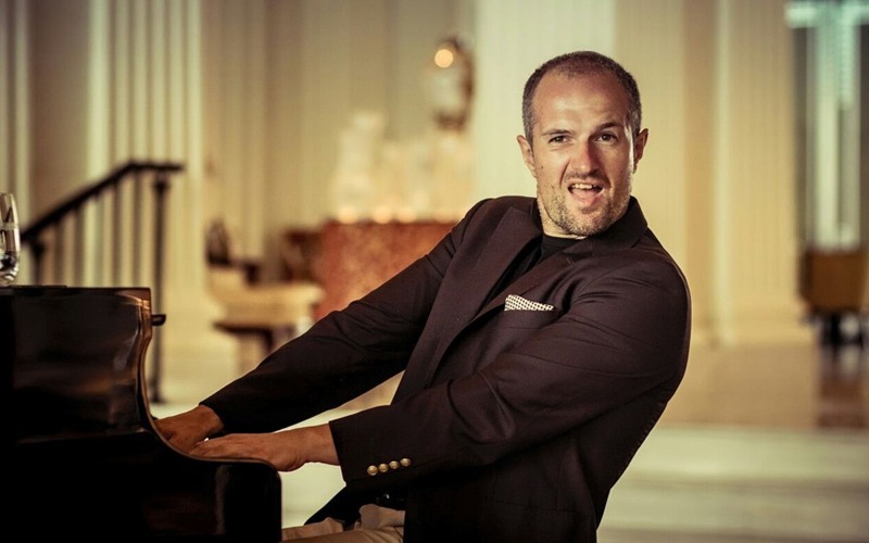 bobby-pianist-1 pianistas contratación