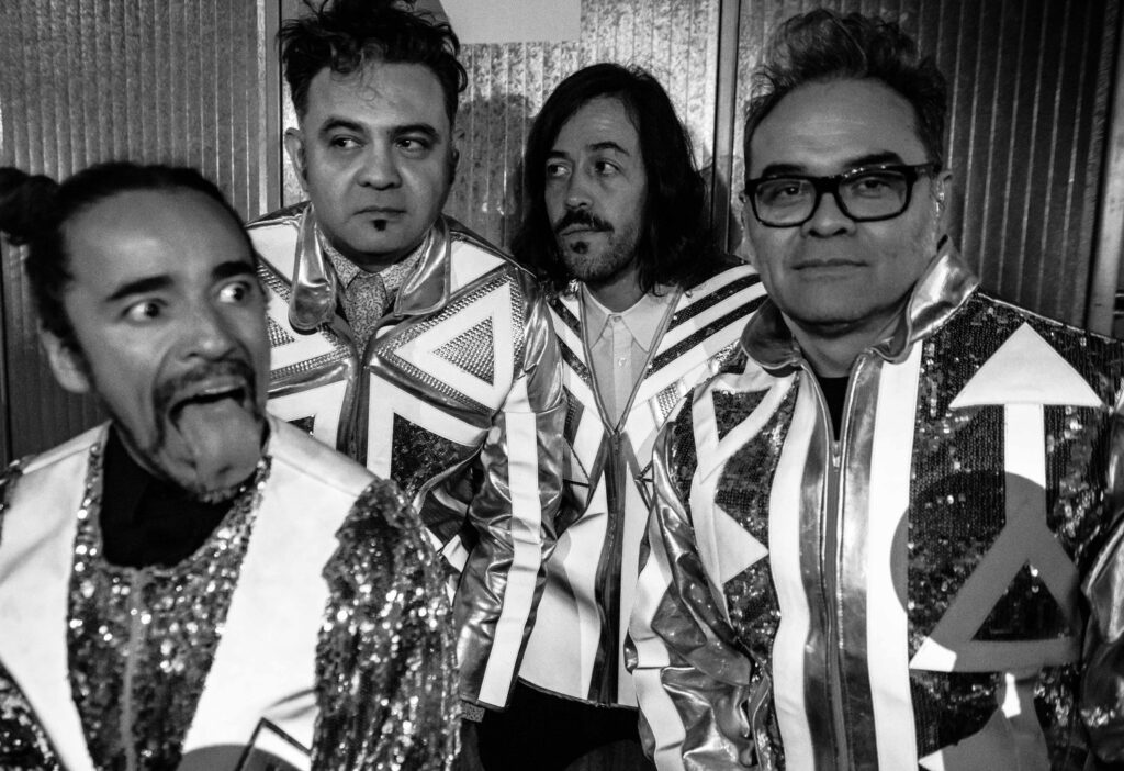 Contratar Cafe Tacvba: Booking, Manager, Management