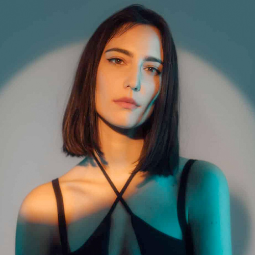amelie-lends-dj-contratar-booking-management